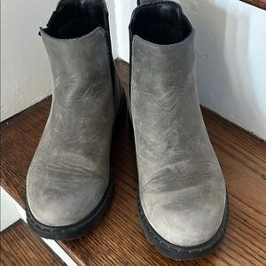 Sorel Gray Chelsea Boots